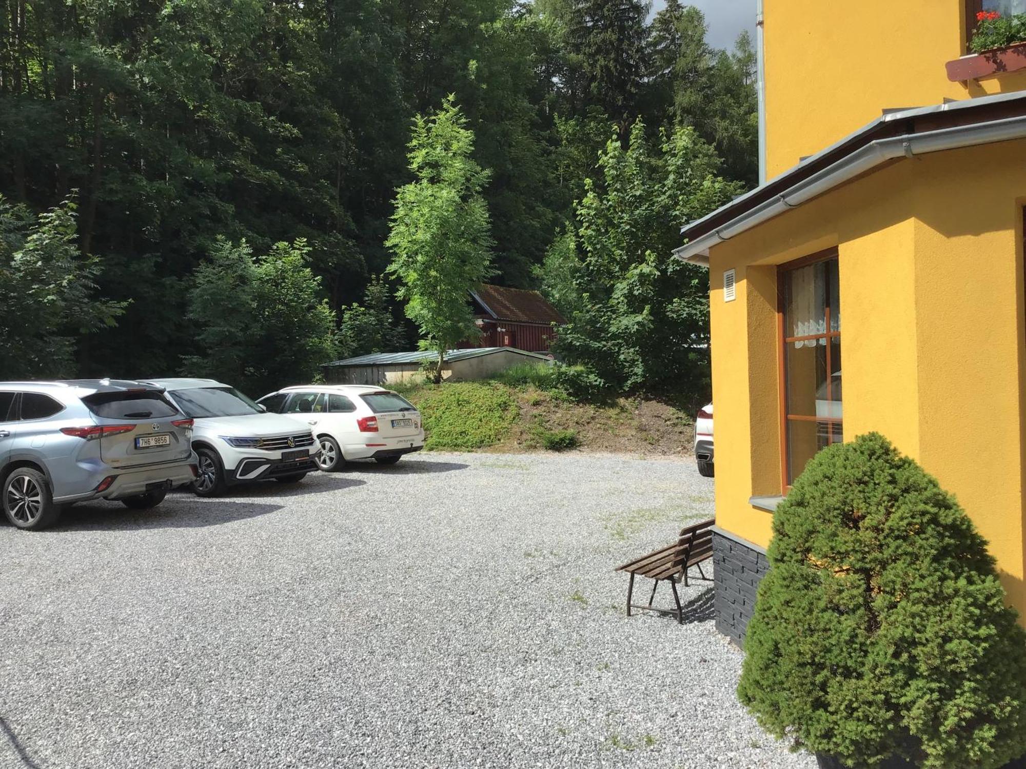 Pension Cortina Pec pod Snezkou Luaran gambar